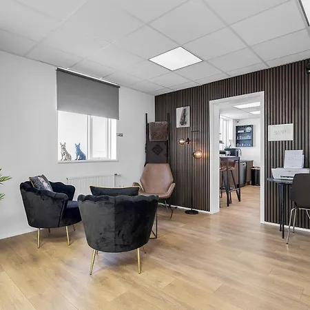 Bank Guesthouse By Kef Airport-3