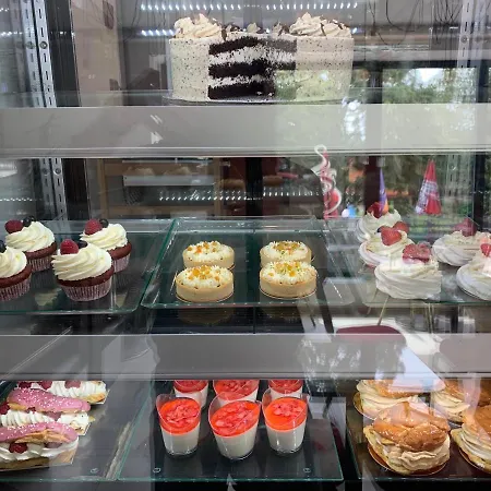 Cafe De La Creme-3