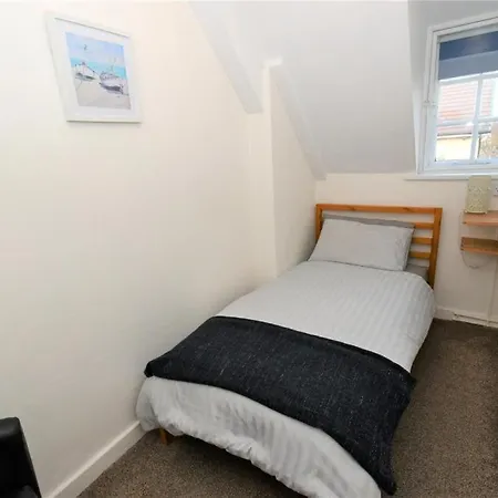 Seaways Cottage Hoylake-2
