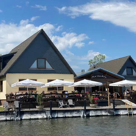 Ausflugsrestaurant&Pension Aalbude&Hausfloßvermietung 15 PS am Kummerower See-Verchen-2