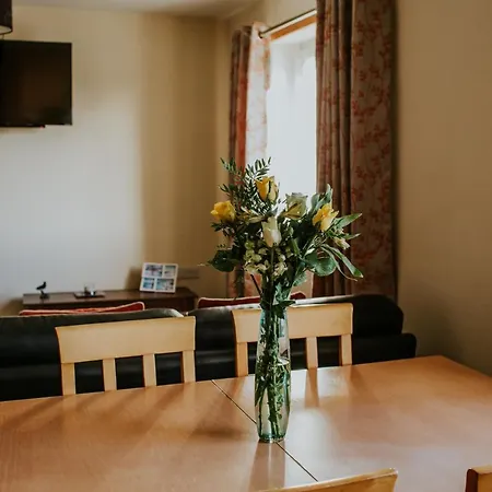 Uist Travel Accommodation-3