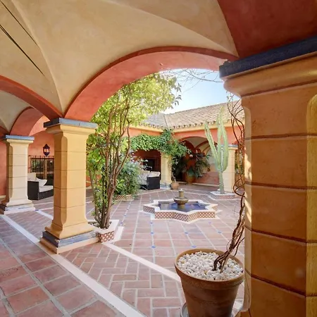 Private 10 Bedroom Nr Marbella, Villa Candela-3