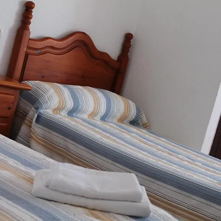 Hostal Montilla Sotogrande-2