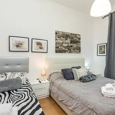 Julius Caesar Home-3