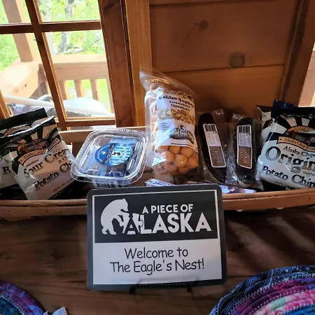The Eagle'S Nest Treehouse Cabin-3