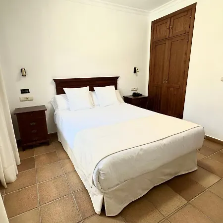 Hostal La Muralla-2