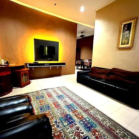 Pemandangan Indah Guest House - Look Out Point Villa--3