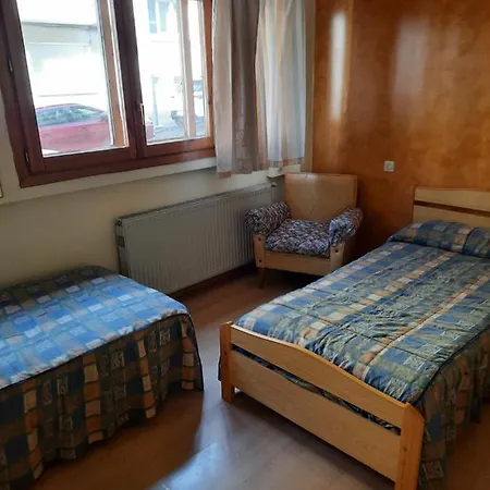 Habitaciones Pension El Parque-3