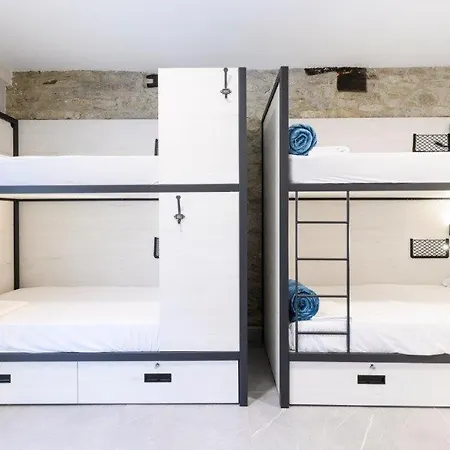 Logune Rooms-3