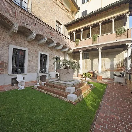 Foresteria Palazzo Guazzoni Zaccaria-2