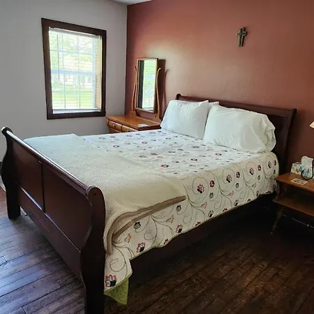 Hootie Creek Guest House-3