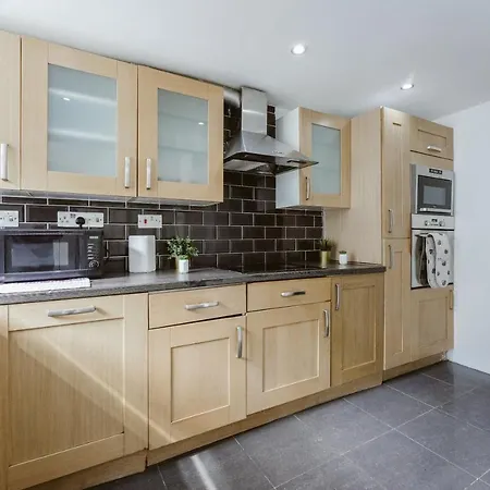 Great Rooms In Stepney Green Station - 12-2