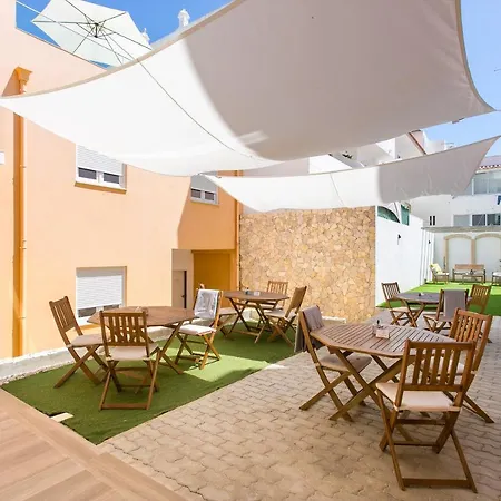Casa Amarela Guesthouse-3