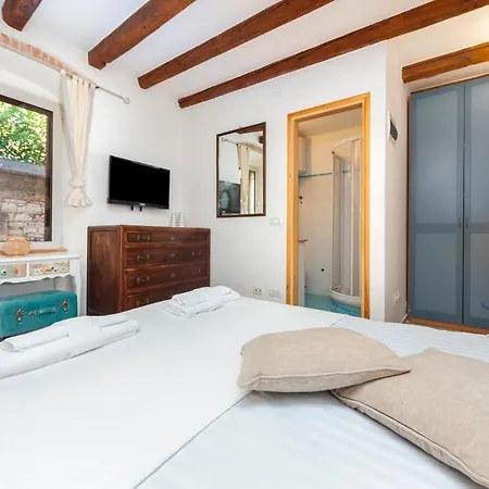 Revera Rooms-3