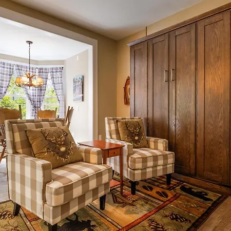 Mira Monte Inn & Suites-3