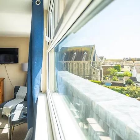 Sleepy Puffin Guest House-3