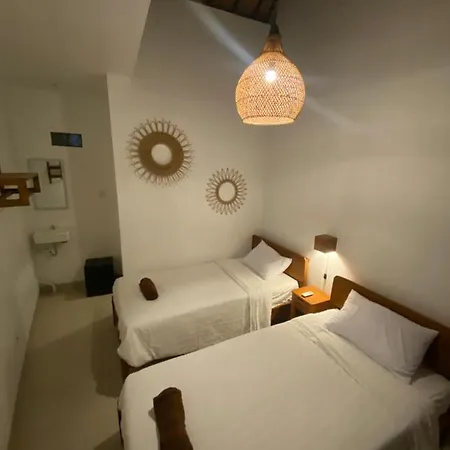Five Rooms-2