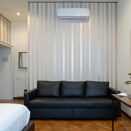 Varese Suites-3