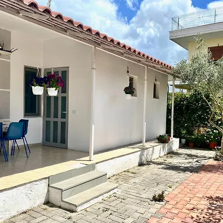 Mateo Villa Vlore-2