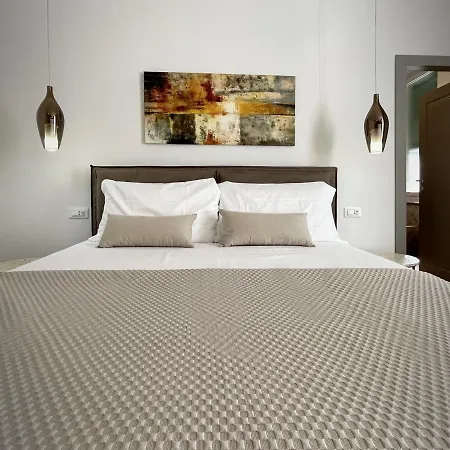New Moon Rooms-3