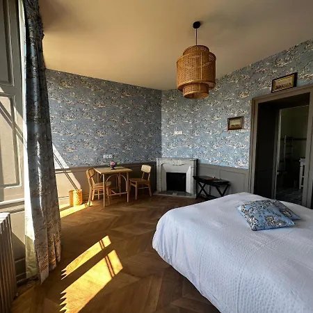 Les Deux Marguerite-3