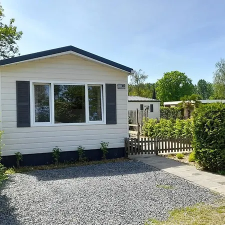 Stellechalets op Vakantiepark Stelleplas - Heinkenszand-2