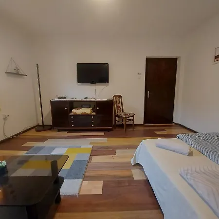 Pandora'S Place-2