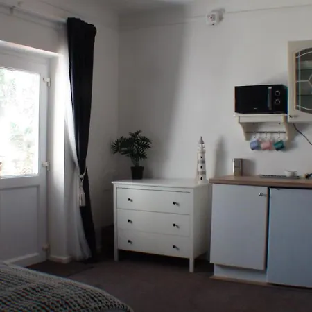 Vernon Lodge Flat 2-3