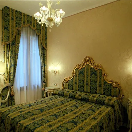 Casa Pisani Canal-3