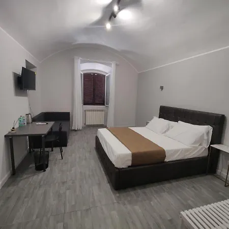 Holiday 168 Guest House-3