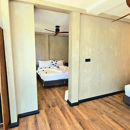 Dhigurah Cottage-3