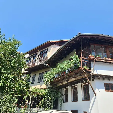 Gurko 7 Heritage House - Old Town, Private Parking-3