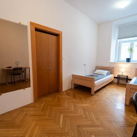 Anna House-3