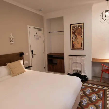 Valola Boutique Rooms-3