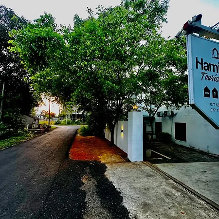 Hamilton Tourist Rest-2