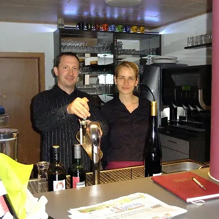 Café&Pension Am Brunnen-3