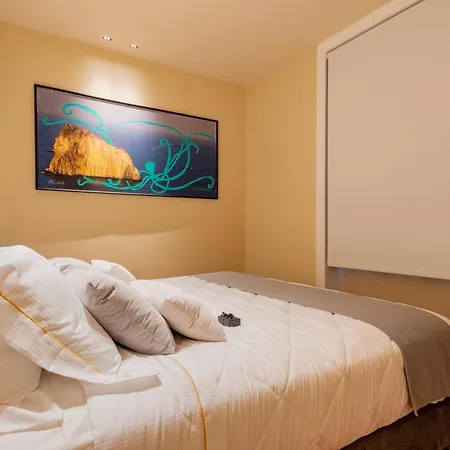 Five Suite Palermo Politeama- Luxury B&B & Jacuzzi-2
