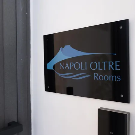 Napoli Oltre Rooms-2