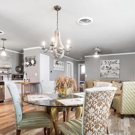 Salt Block - French Country Suite 6-3