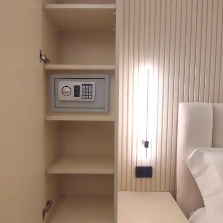 Lungofiume Suite-3