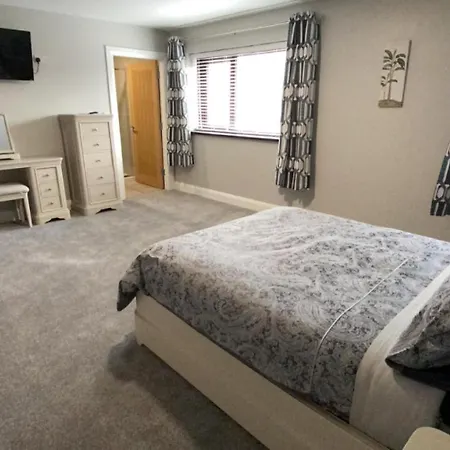 Johnny Murphy'S Guest Rooms-3