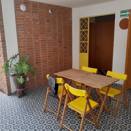 Estudio #5 Casa Fatima, 8 min del centro 1 persona-2