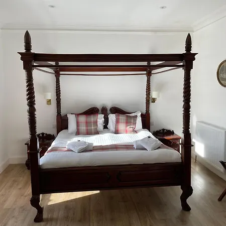 The Claymore Guest House-3