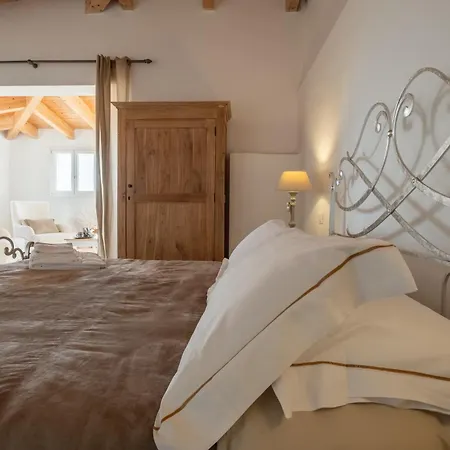 Dimoras Boutique Rooms-3