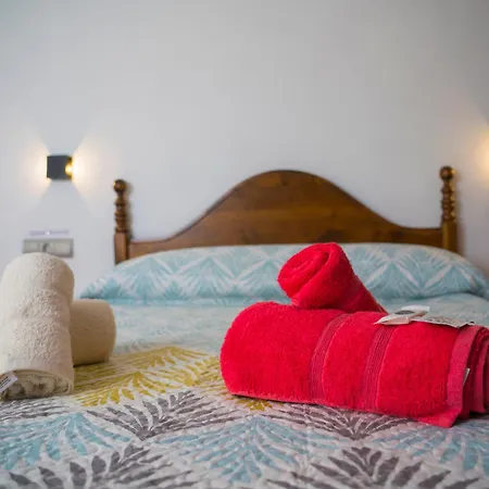 Hostal Cache-2