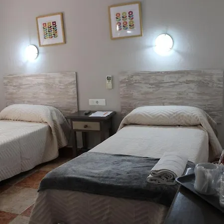 Hostal Virgen Del Rocio II-3