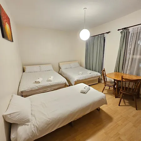 Bruce Rooms-3