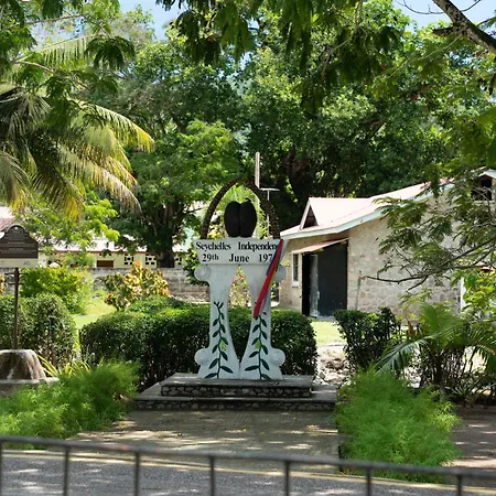Tropical Beach House-2