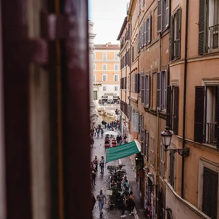 Delfini Trevi House-2