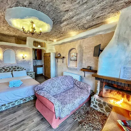 Anilia Guesthouse-2